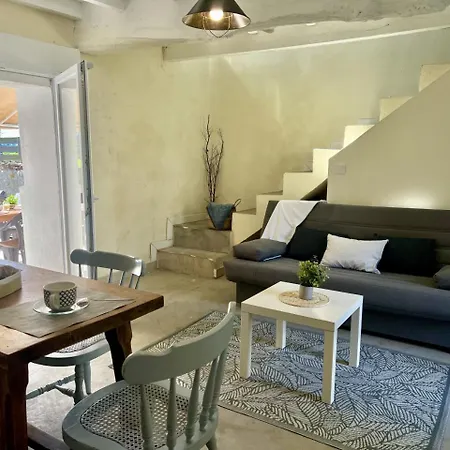 Casina Fiore - 34601 Suesa