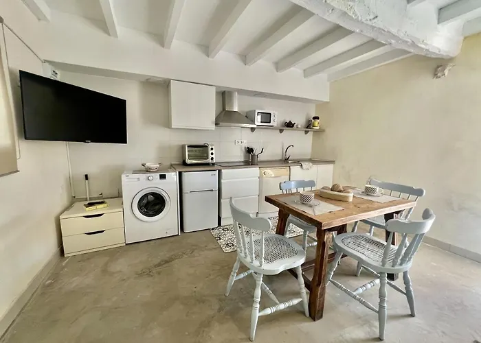 Casina Fiore - 34601 Apartment Suesa